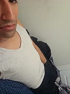 Yoloso33 online show from 02.26.26