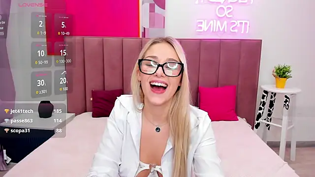 MIla Stunning online show from 02.03.26