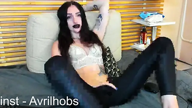 Snapshot of AvrilHobbs chatting on 08.04.26 AvrilHobbs online show from 08.04.26