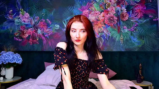 NicoleLuxe online show from 06.04.26