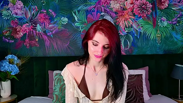 NicoleLuxe online show from 07.10.26