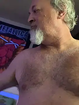 Snapshot of Skippy2420 chatting on 02.01.26 Skippy2420 online show from 02.01.26