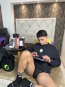 Samu Hott online show from 02.23.26