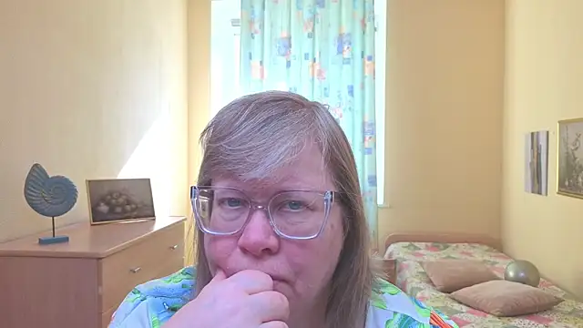 Emma Eclipsee online show from 03.07.26