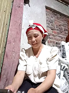 lena-cute online show from 04.20.26