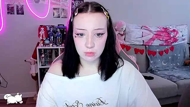 MollysLand online show from 03.17.26