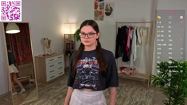 Snapshot of MirthaZien chatting on 03.09.26 MirthaZien online show from 03.09.26