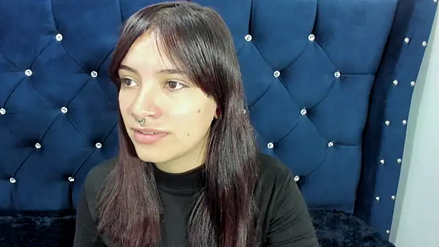 nahomy glow online show from 02.06.26