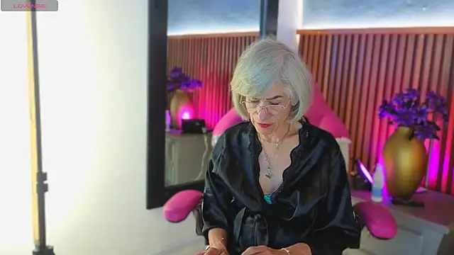 Snapshot of miss_monserrate01 chatting on 05.11.26 miss monserrate01 online show from 05.11.26