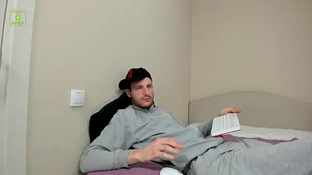 Deymond Russo online show from 02.17.26