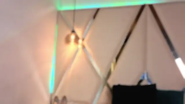 Snapshot of MeelFox chatting on 02.19.26 MeelFox online show from 02.19.26