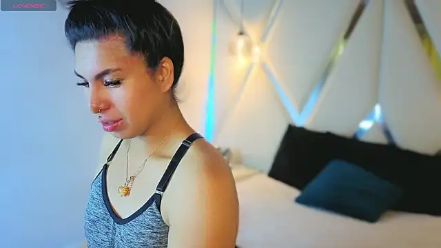 Snapshot of MeelFox chatting on 03.13.26 MeelFox online show from 03.13.26