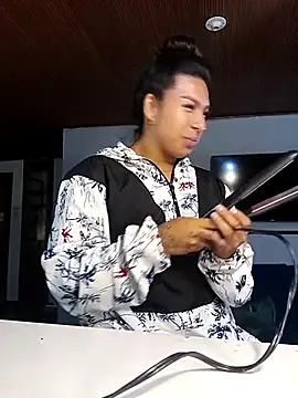 Snapshot of MeelFox chatting on 03.18.26 MeelFox online show from 03.18.26