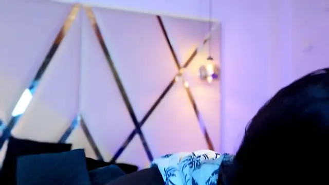 MeelFox online show from 05.02.26