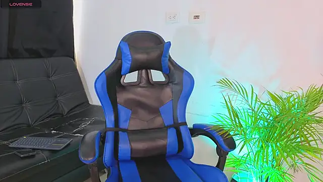 Snapshot of _sol_cute chatting on 02.17.26 sol cute online show from 02.17.26