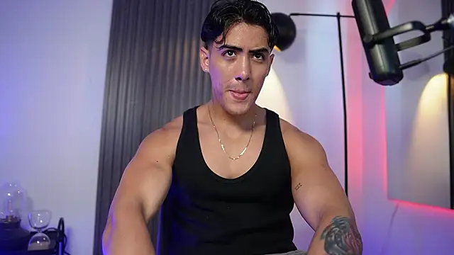 Snapshot of TaylerCross_ chatting on 02.07.26 TaylerCross online show from 02.07.26