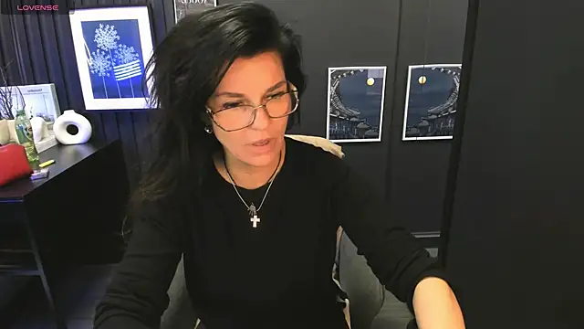 RikaCoutts online show from 05.06.26