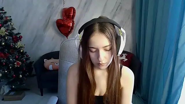 Snapshot of olivia_by chatting on 02.16.26 olivia by online show from 02.16.26