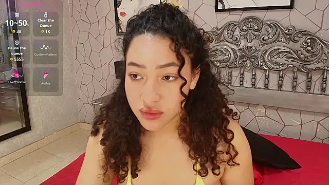 Snapshot of meganrousx chatting on 03.04.26 meganrousx online show from 03.04.26