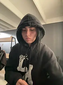 Sara Fernandez  online show from 02.05.26