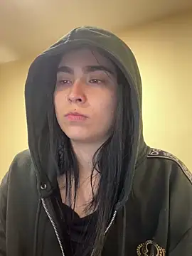 Sara Fernandez  online show from 04.23.26