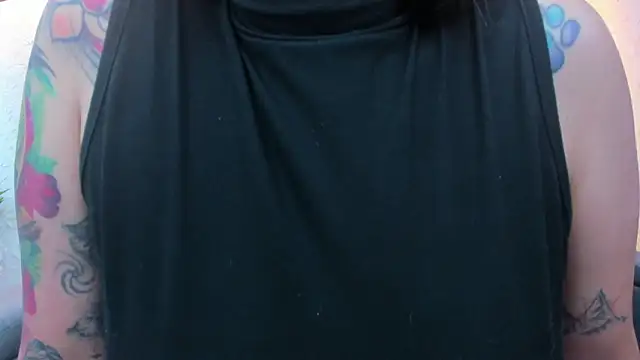 Snapshot of violet_scott_ chatting on 02.10.26 violet scott online show from 02.10.26