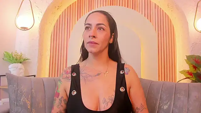 violet scott  online show from 02.27.26