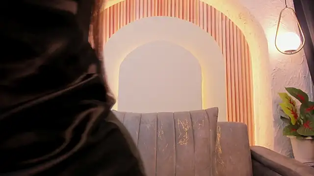 violet scott  online show from 02.28.26