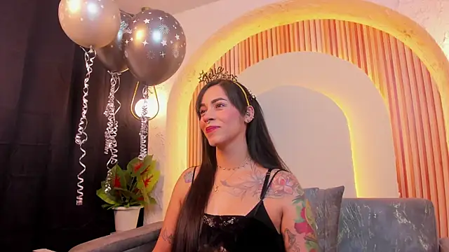 violet scott  online show from 03.04.26