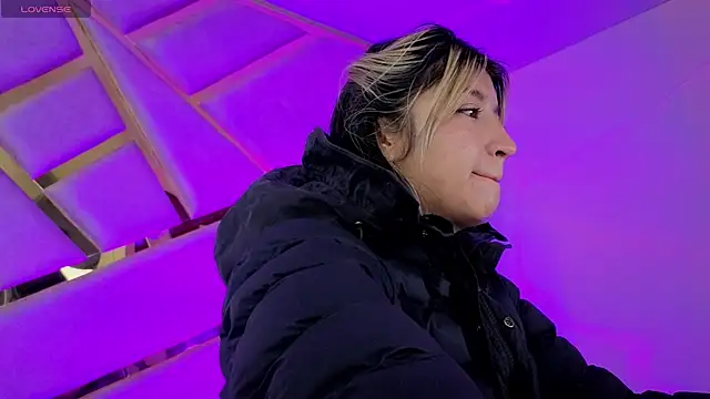 Dahiana Dmour  online show from 05.02.26