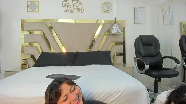 Goldentemptation  online show from 04.26.26