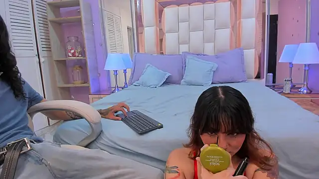 Goldentemptation  online show from 05.09.26