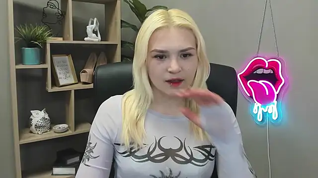 SweetLilyxo online show from 04.30.26