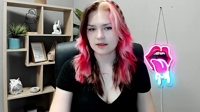 Snapshot of SweetLilyxo chatting on 06.09.26 SweetLilyxo online show from 06.09.26