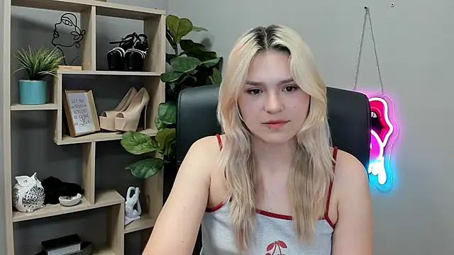 SweetLilyxo online show from 08.04.26