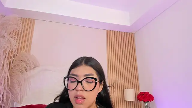 rebeca taylor online show from 07.09.26