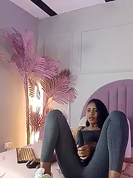 Snapshot of Nalapalmer chatting on 07.19.26 Nalapalmer online show from 07.19.26