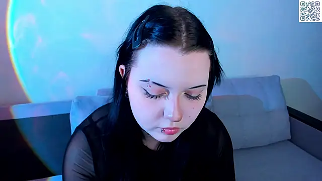 Kira G0ld online show from 05.11.26