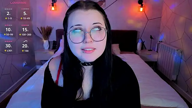 Snapshot of Kira_G0ld chatting on 05.31.26 Kira G0ld online show from 05.31.26