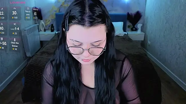 Snapshot of Kira_G0ld chatting on 06.06.26 Kira G0ld online show from 06.06.26