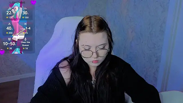 Snapshot of Kira_G0ld chatting on 07.10.26 Kira G0ld online show from 07.10.26