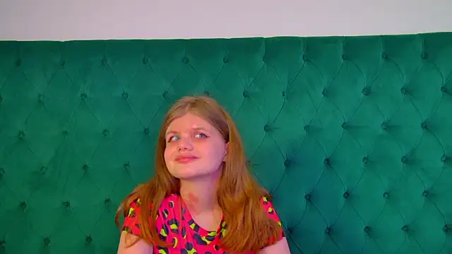 ChloeHalses online show from 04.28.26