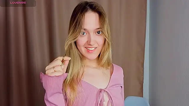 Snapshot of SupakuChan chatting on 03.20.26 SupakuChan online show from 03.20.26