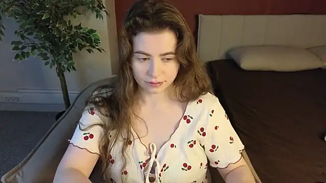 LovingWhisperr online show from 05.06.26