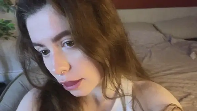 Snapshot of LovingWhisperr chatting on 05.30.26 LovingWhisperr online show from 05.30.26