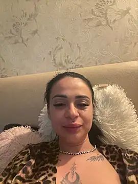 BrianaBloom online show from 04.27.26