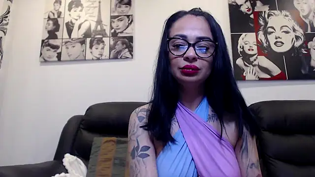 BrianaBloom online show from 05.03.26