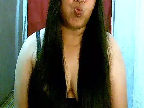 Snapshot of strip_berry chatting on 02.14.26 strip berry online show from 02.14.26