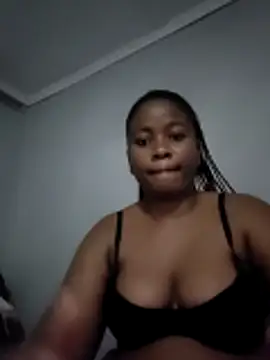 Snapshot of TantilizingDivah chatting on 05.29.26 TantilizingDivah online show from 05.29.26