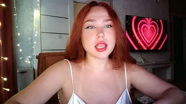Snapshot of LolaaMint_ chatting on 07.31.26 LolaaMint online show from 07.31.26